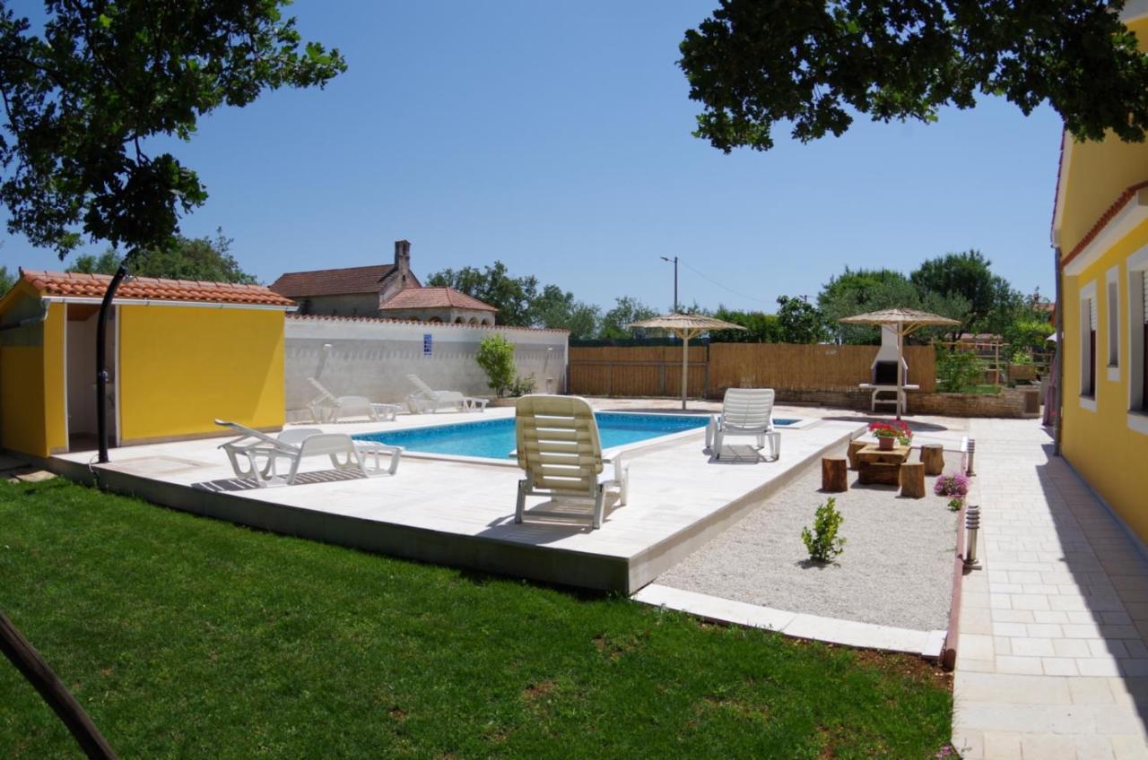 House Oliva, Sveti Kirin Βίλα Svetvinčenat Εξωτερικό φωτογραφία