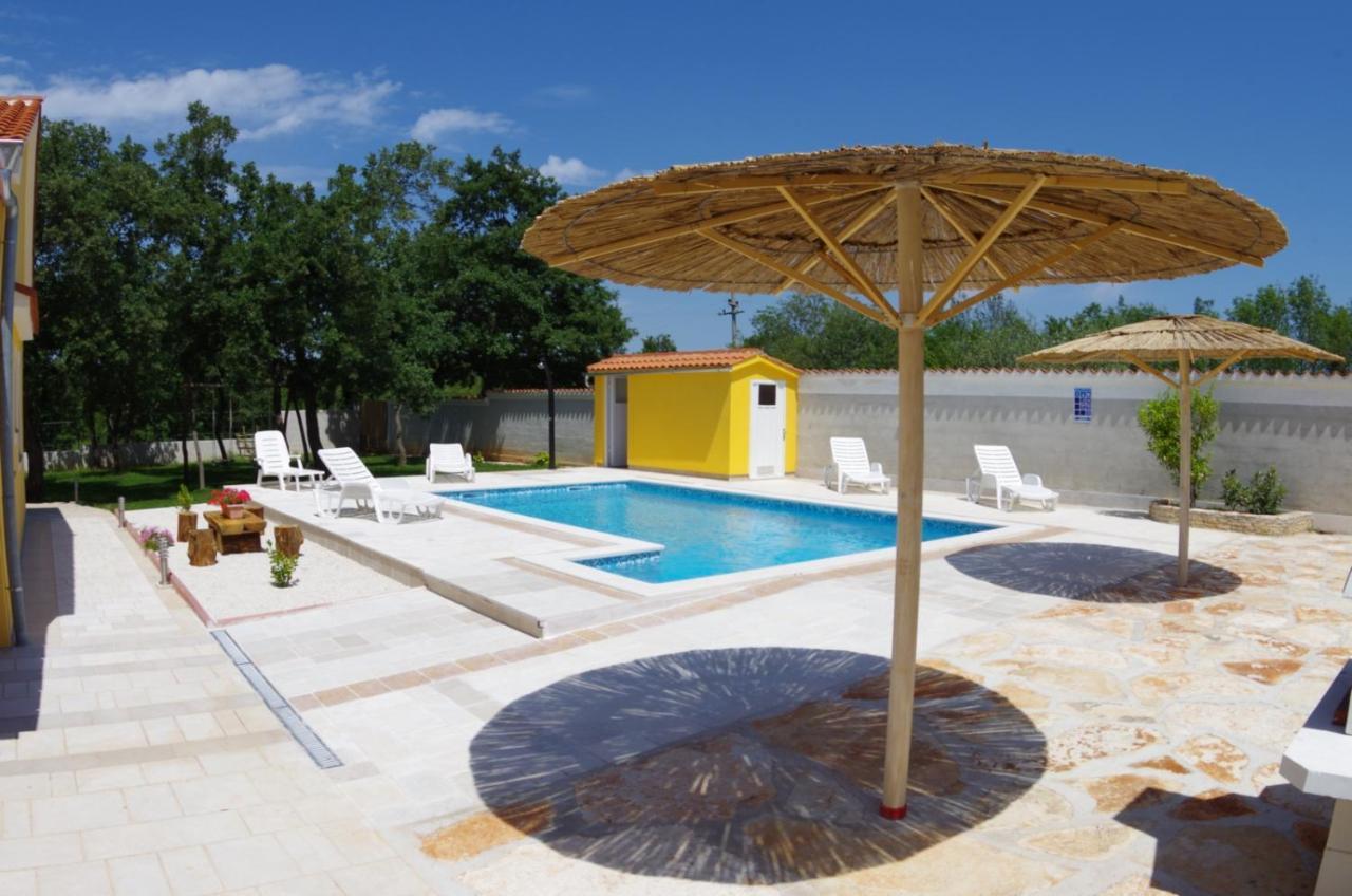 House Oliva, Sveti Kirin Βίλα Svetvinčenat Εξωτερικό φωτογραφία