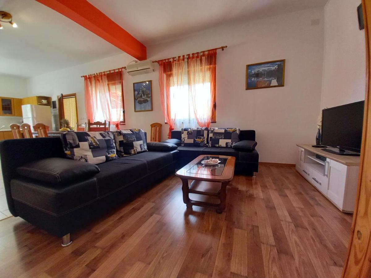 House Oliva, Sveti Kirin Βίλα Svetvinčenat Εξωτερικό φωτογραφία